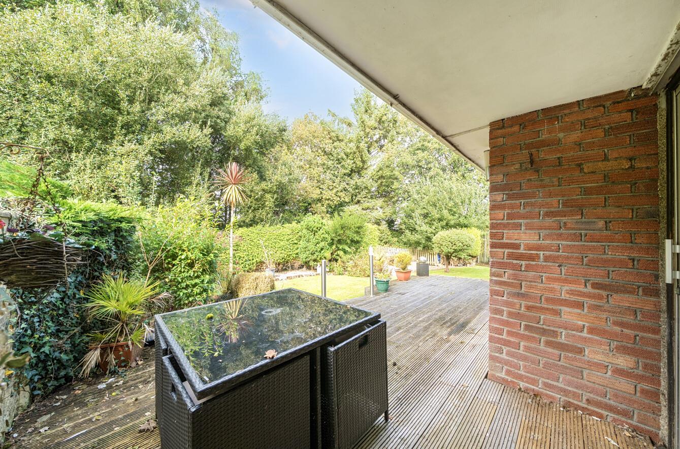 Mendip Close, Fforestfach, Swansea, SA5 5AB
